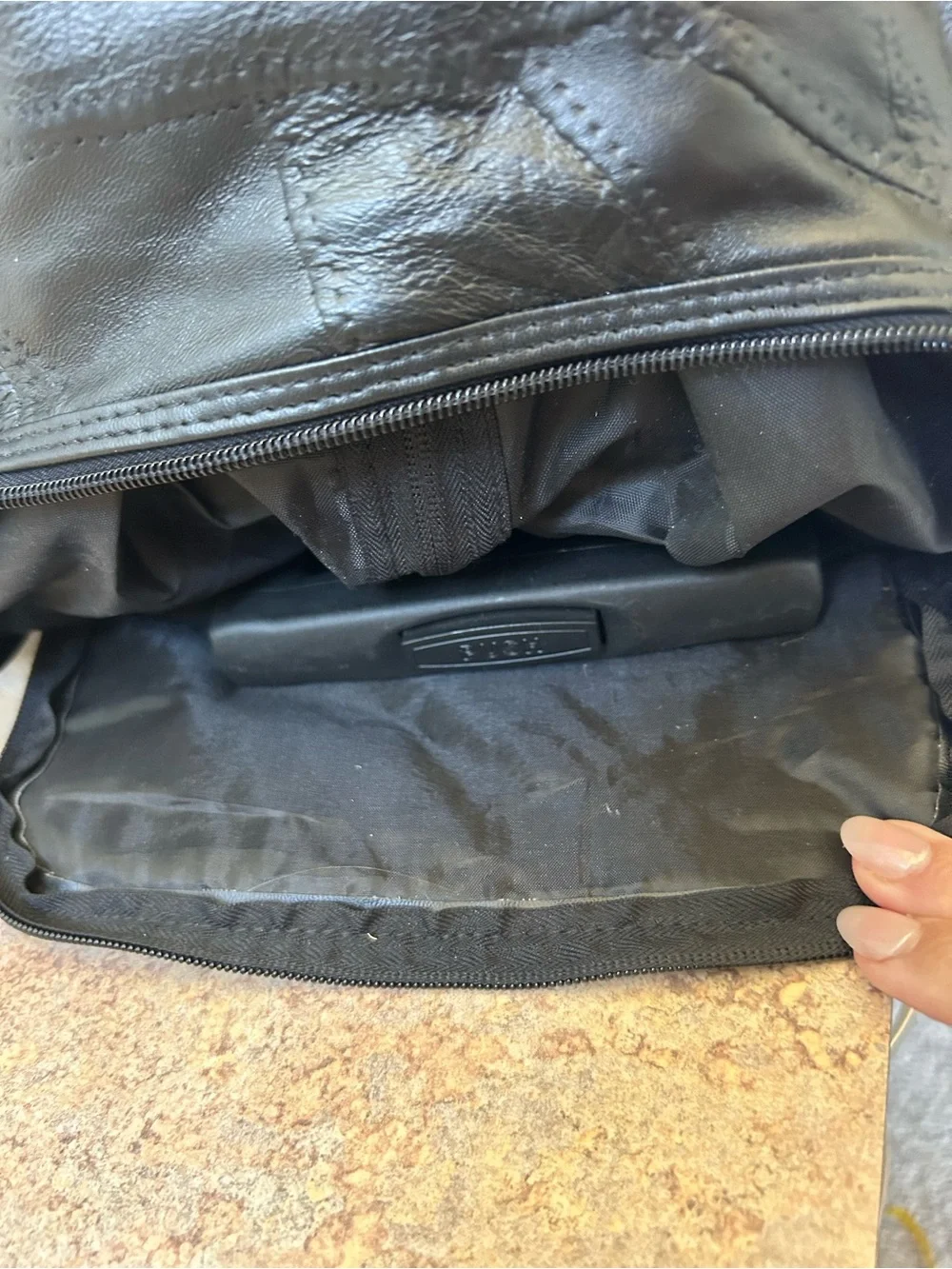 NWT Victory Sportswear Inc. Travel Bag with Telescopic Handle and Wheels